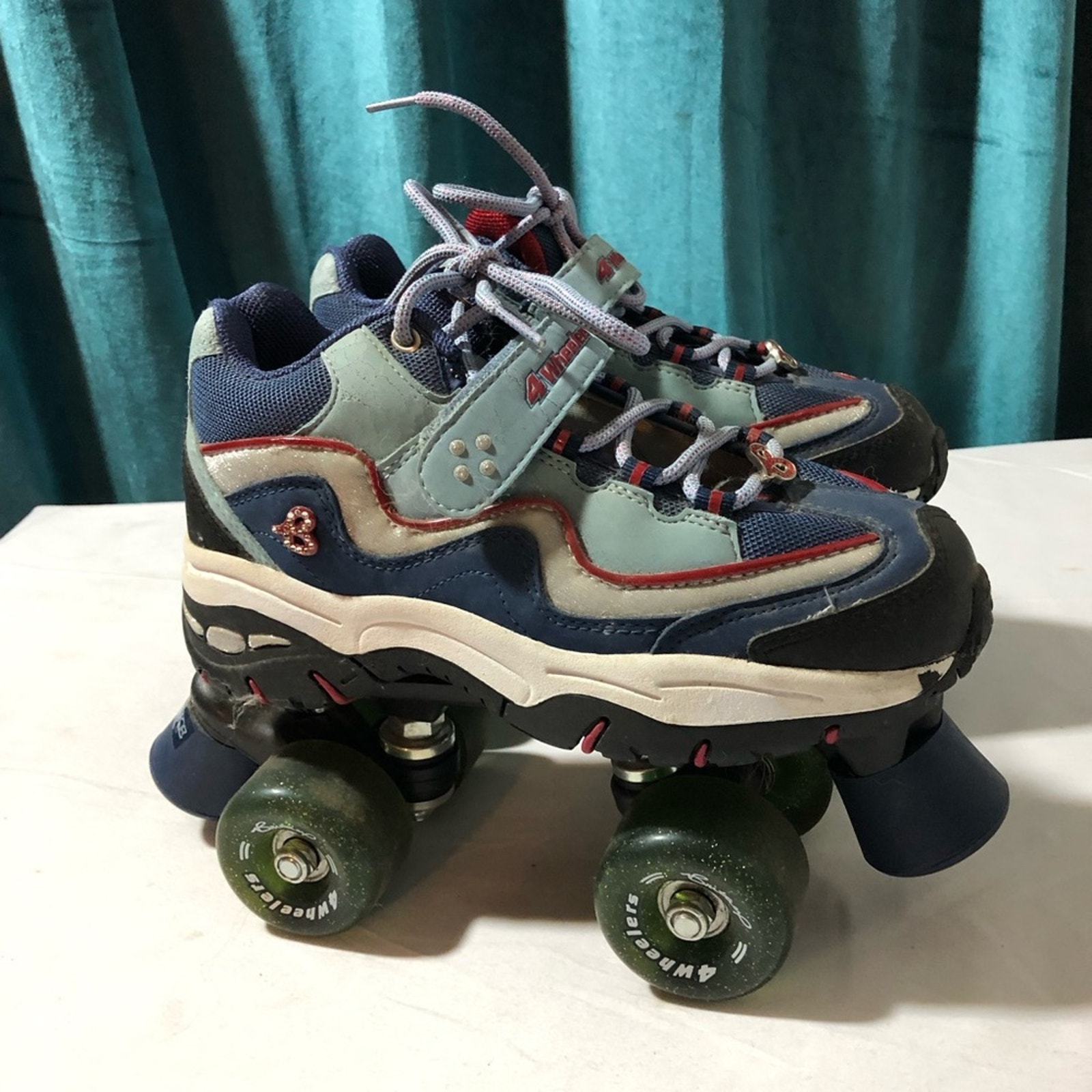 Vintage Britney Spears X Skechers Roller Skates Four Wheels Sz 5 Blue Red Derby